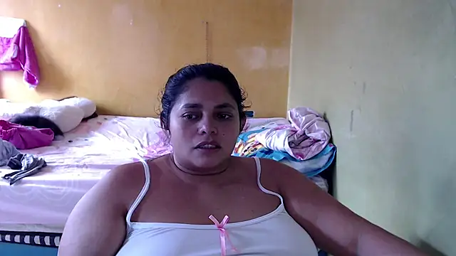 Snapshot of yulieth_bbw chatting on 17, 5, 2026 yulieth bbw online show from 17, 5, 2026