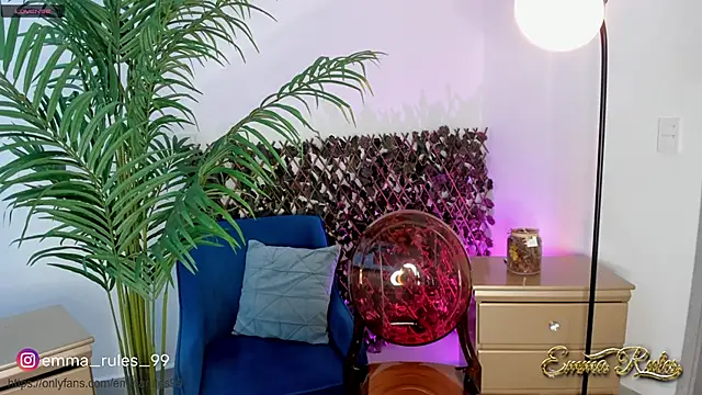 Snapshot of emma_rules99 chatting on 26, 2, 2025 emma rules99 online show from 26, 2, 2025