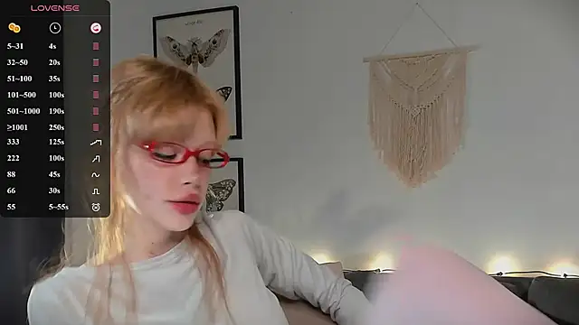 Snapshot of boobsybootie chatting on 31, 5, 2026 boobsybootie online show from 31, 5, 2026