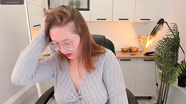 Charmy Gracy online show from 29, 3, 2026