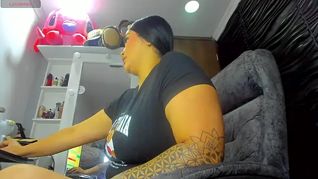 Snapshot of Pocahontas_d chatting on 26, 5, 2026 Pocahontas d online show from 26, 5, 2026