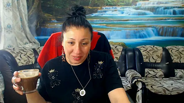 Snapshot of MoistMady chatting on 20, 5, 2026 MoistMady online show from 20, 5, 2026