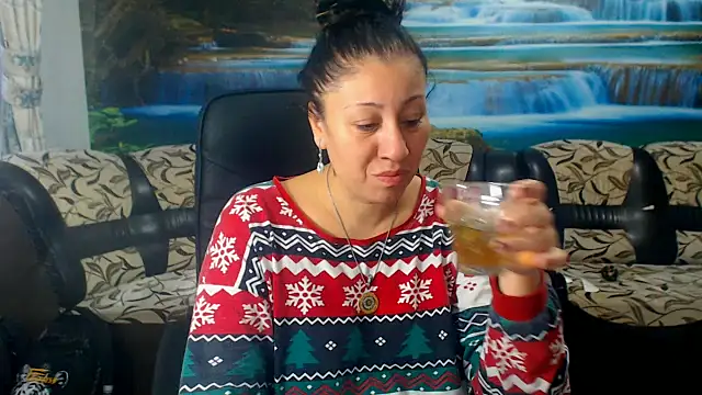 MoistMady online show from 4, 10, 2025