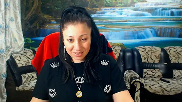 Snapshot of MoistMady chatting on 14, 4, 2026 MoistMady online show from 14, 4, 2026