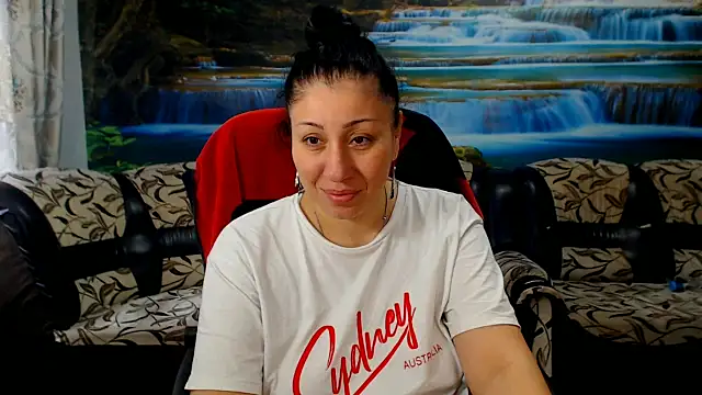 Snapshot of MoistMady chatting on 31, 3, 2026 MoistMady online show from 31, 3, 2026