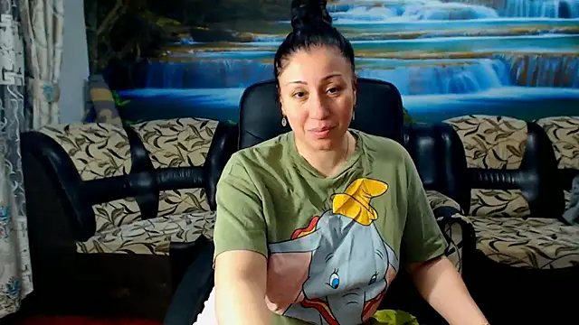 MoistMady online show from 1, 3, 2025