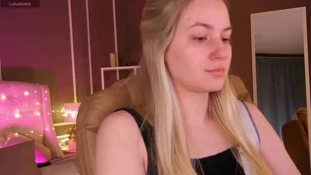 elinanortas online show from 18, 2, 2025