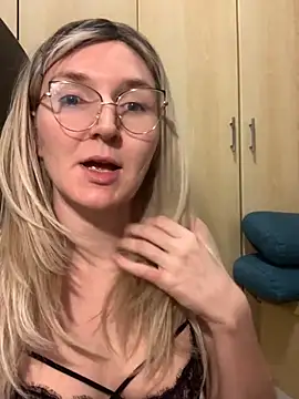 vanda26hot online show from 4, 10, 2025