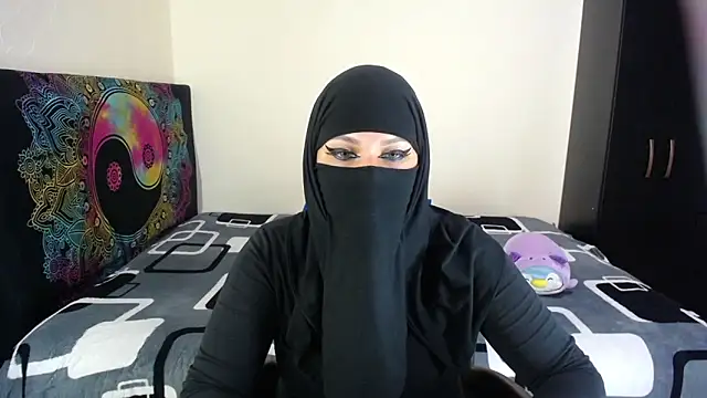 evelyn  salah online show from 26, 3, 2026