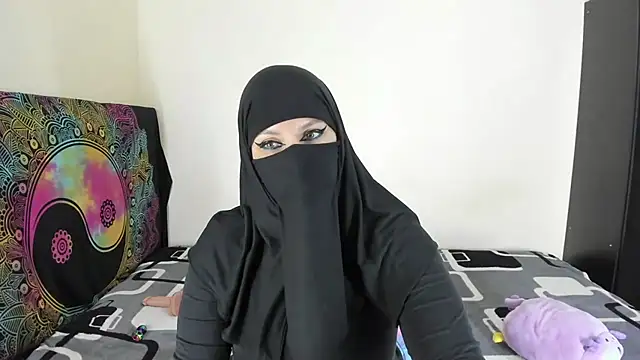 Snapshot of evelyn__salah chatting on 19, 7, 2026 evelyn salah online show from 19, 7, 2026