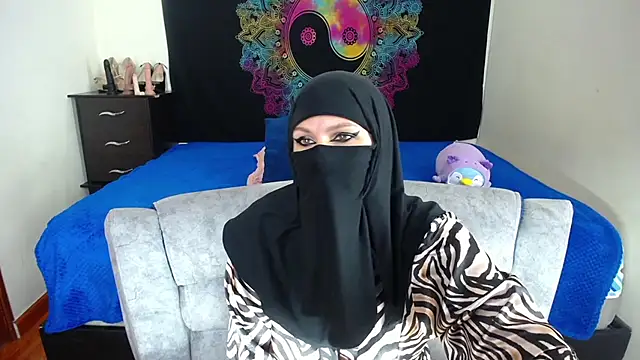 Snapshot of evelyn__salah chatting on 30, 11, 2025 evelyn salah online show from 30, 11, 2025