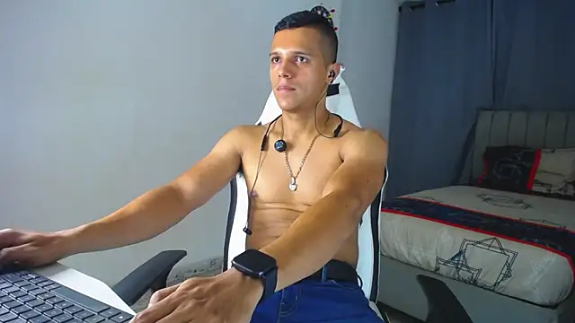 Snapshot of DavidAngell7 chatting on 1, 10, 2025 DavidAngell7 online show from 1, 10, 2025