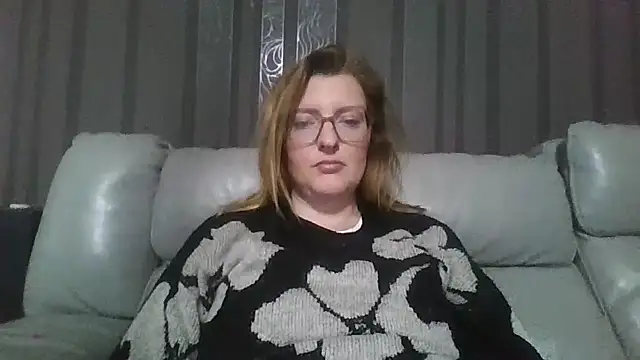 Snapshot of LiquidLeonie chatting on 9, 5, 2026 LiquidLeonie online show from 9, 5, 2026