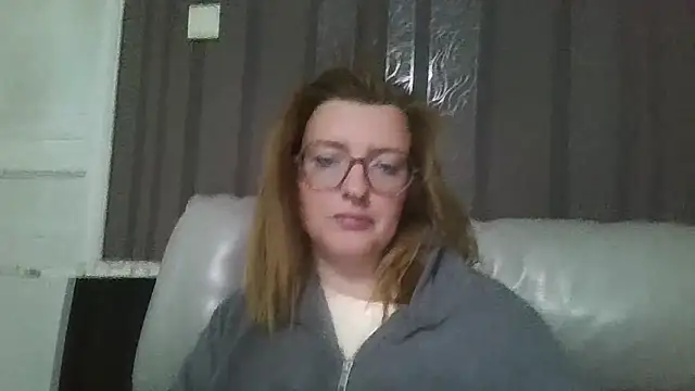 Snapshot of LiquidLeonie chatting on 19, 5, 2026 LiquidLeonie online show from 19, 5, 2026