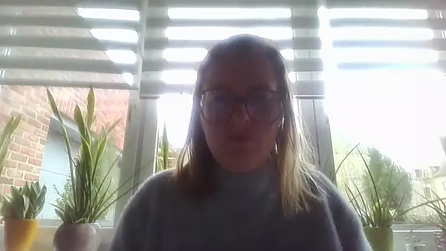 Snapshot of LiquidLeonie chatting on 27, 3, 2026 LiquidLeonie online show from 27, 3, 2026