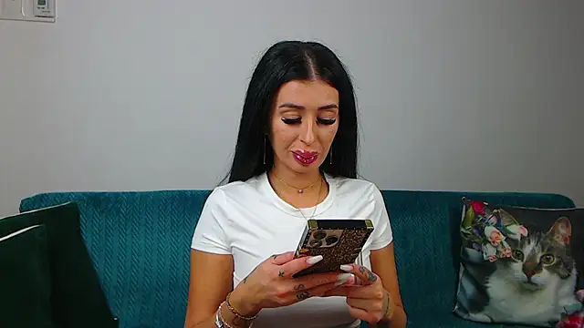 SaraDaisy online show from 28, 10, 2025