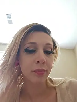 Snapshot of AmethystFoxx chatting on 19, 6, 2026 AmethystFoxx online show from 19, 6, 2026