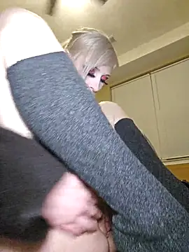 AmethystFoxx online show from 1, 12, 2025