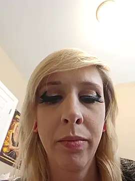 Snapshot of AmethystFoxx chatting on 25, 6, 2026 AmethystFoxx online show from 25, 6, 2026