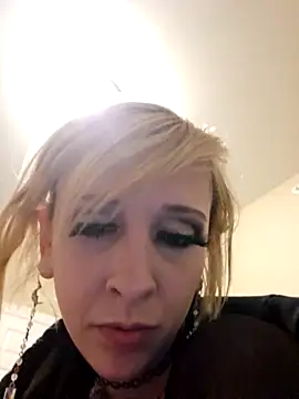 AmethystFoxx online show from 30, 3, 2026