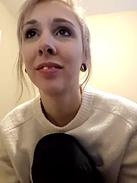 AmethystFoxx online show from 18, 11, 2025