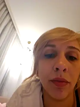 AmethystFoxx online show from 28, 2, 2026