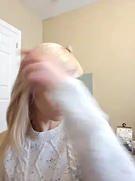 AmethystFoxx online show from 29, 10, 2025