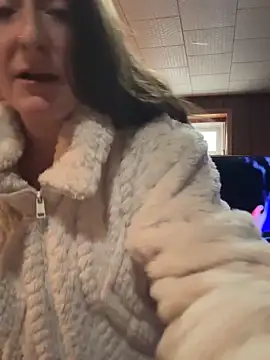 Mini And The Bear online show from 18, 4, 2026