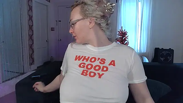 Snapshot of ashleyblaydex chatting on 3, 12, 2025 ashleyblaydex online show from 3, 12, 2025