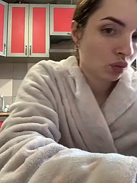 SeducingYoghourt online show from 1, 2, 2026