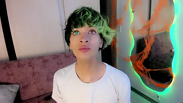 Snapshot of Sweet_Jack1 chatting on 28, 10, 2025 Sweet Jack1 online show from 28, 10, 2025