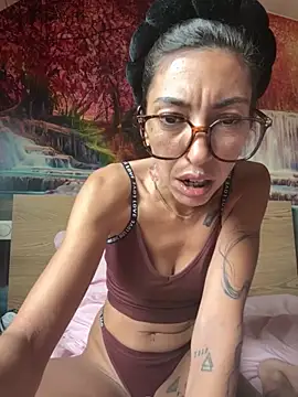 amanilouve online show from 10, 3, 2026