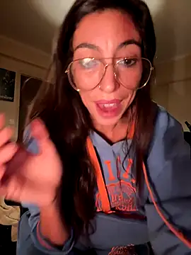 amanilouve online show from 1, 11, 2025