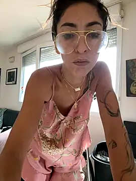 amanilouve online show from 14, 11, 2025