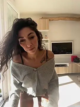 amanilouve online show from 9, 2, 2026