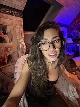 amanilouve online show from 11, 3, 2026