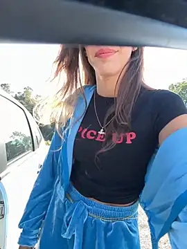 amanilouve online show from 17, 12, 2025