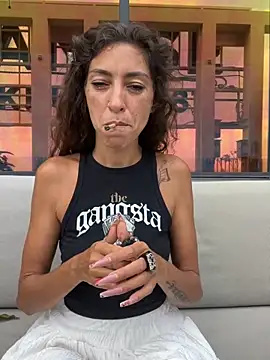 amanilouve online show from 1, 3, 2025