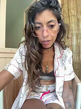 amanilouve online show from 18, 4, 2026