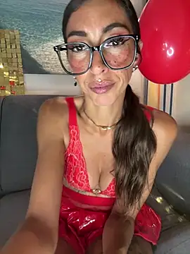 Snapshot of amanilouve chatting on 10, 5, 2026 amanilouve online show from 10, 5, 2026