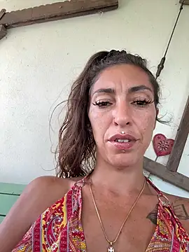Snapshot of amanilouve chatting on 29, 5, 2026 amanilouve online show from 29, 5, 2026