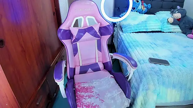 saphira owen online show from 20, 4, 2026