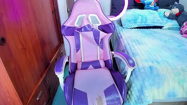 saphira owen online show from 16, 4, 2026