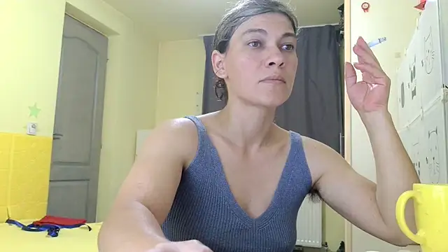 Snapshot of MercyLove chatting on 4, 6, 2026 MercyLove online show from 4, 6, 2026