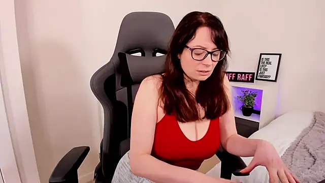 LucieWinters UK online show from 15, 1, 2026