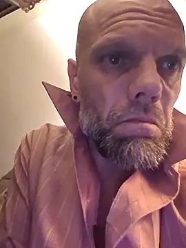 Ladyshaker82 online show from 3, 11, 2025