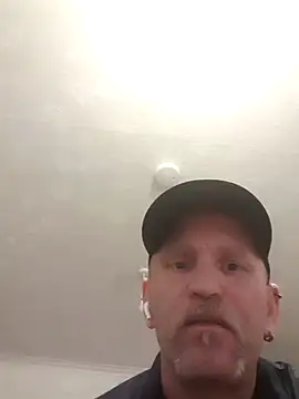 Snapshot of Verynaughtyx chatting on 6, 5, 2026 Verynaughtyx online show from 6, 5, 2026