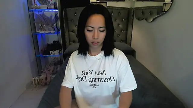 reighnempress online show from 11, 4, 2026