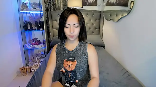 reighnempress online show from 8, 11, 2025