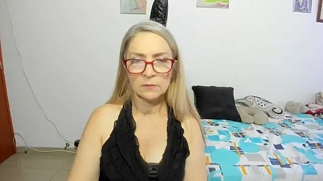 Snapshot of D-yanamilf chatting on 20, 9, 2025 D-yanamilf online show from 20, 9, 2025
